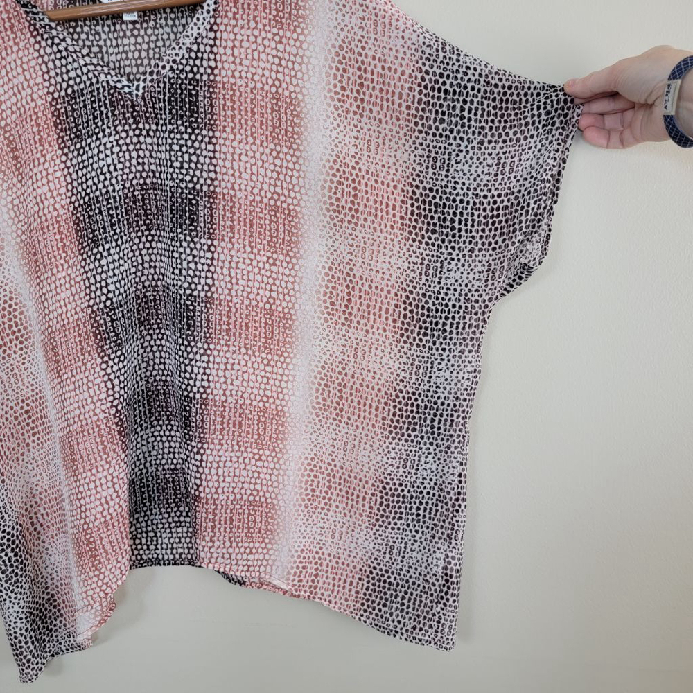 Cabi #240 Sheer Boxy Top Oversized Short Sleeve V Neck Ombre Dot Print Blouse L - Picture 3 of 6